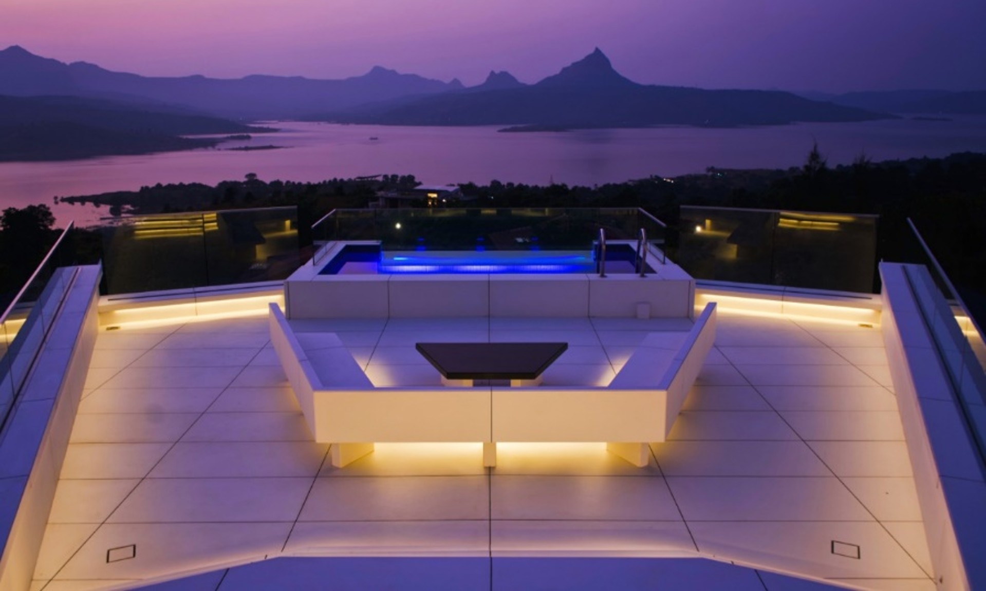 Amanzi Resort